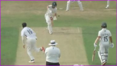 Umesh Yadav Sends Stumps Cartwheeling As He Takes His First Wicket in Middlesex Shirt (Watch Video)