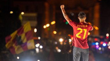 Paulo Dybala, Argentine Star, Unveiled As New Roma Player in Front of Fans (Watch Video)