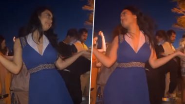 Nysa Devgan Dances Her Heart Out in Blue Dress on Greece Vacation With Friends (Watch Viral Video)