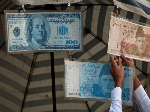 Rupee Plunges 58 Paise to Close at All-Time Low of 81.67 Against US Dollar
