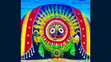 Suna Besha 2022 Greetings: Sudarsan Pattnaik Dedicates Sand Art To Celebrate Lord Jagannath, Balabhadra and Subhadra (View Pic)