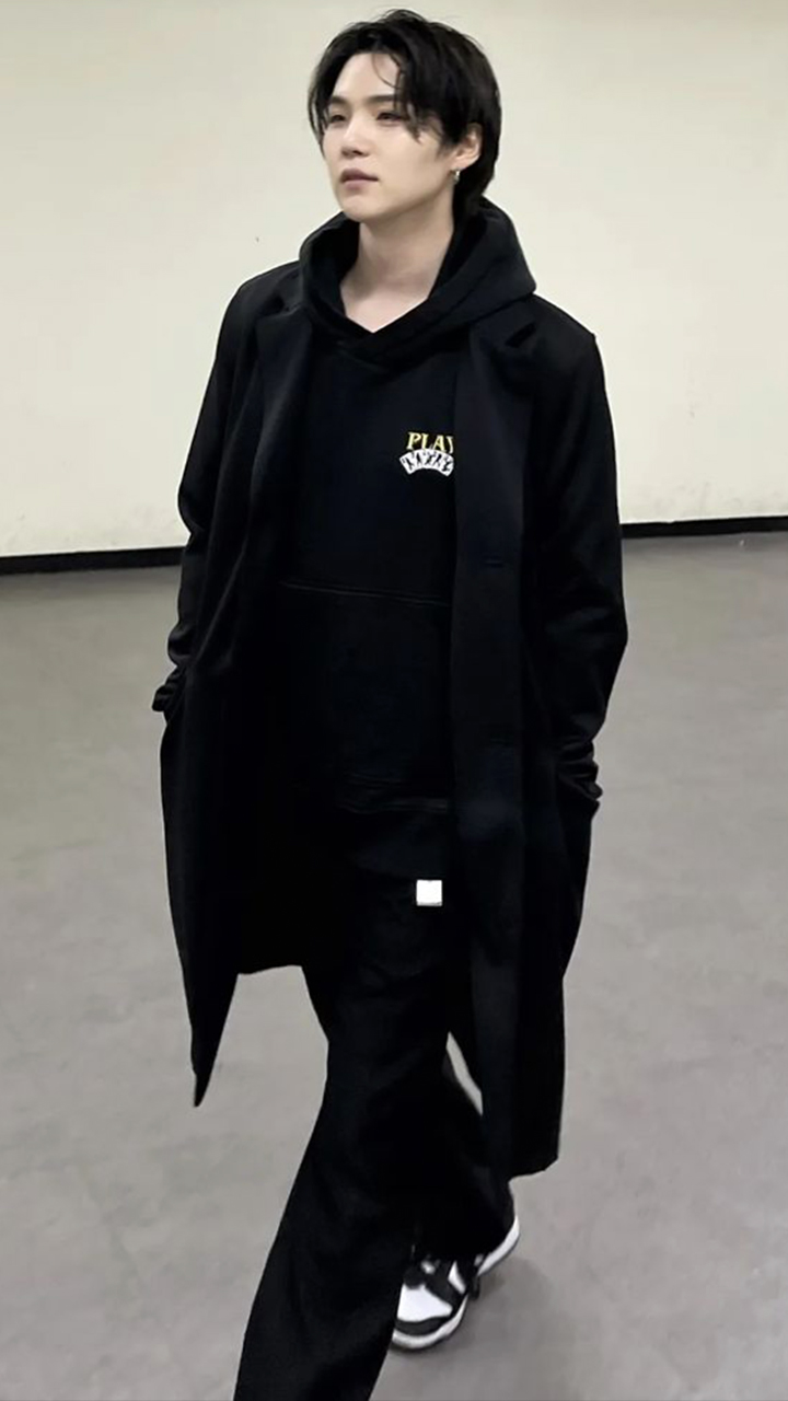 Yoongi black top hoodie