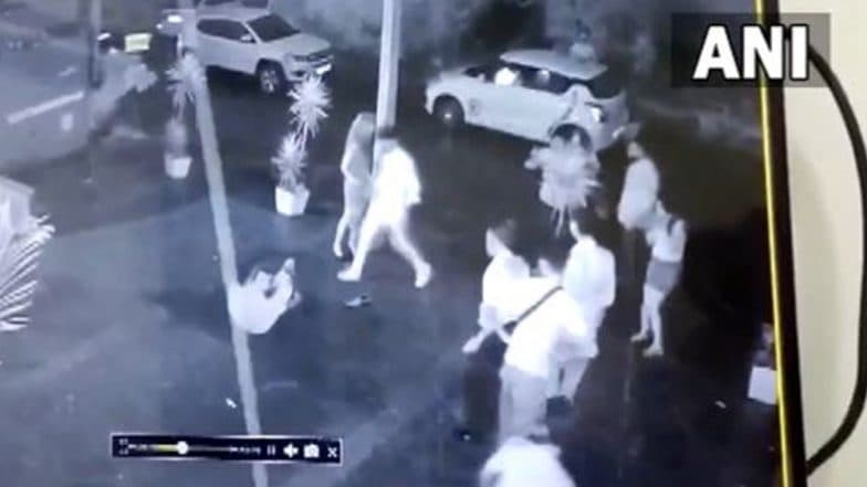 Haryana: Man Opens Fire Outside Coco Cafe in Panchkula, Friend and Bouncer Injured; Case Registered (Watch CCTV Video)