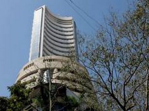 BSE Sensex Surges 515 Points To Close at 59,332; IT, Banking, Financial Stocks Soar - Vimarsana News