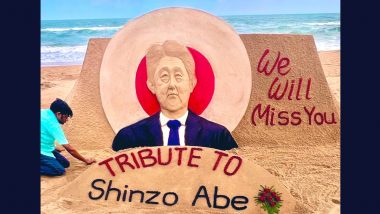 RIP Shinzo Abe Sand Art by Sudarsan Pattnaik: Heartfelt Tribute for Former Japan PM Who Died After Being Shot (View Pic & Video)