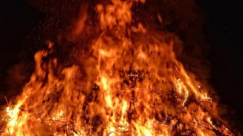 Uttar Pradesh Shocker: 2 Steal Head of Corpse From Burning Pyre To Perform Black Magic, Arrested