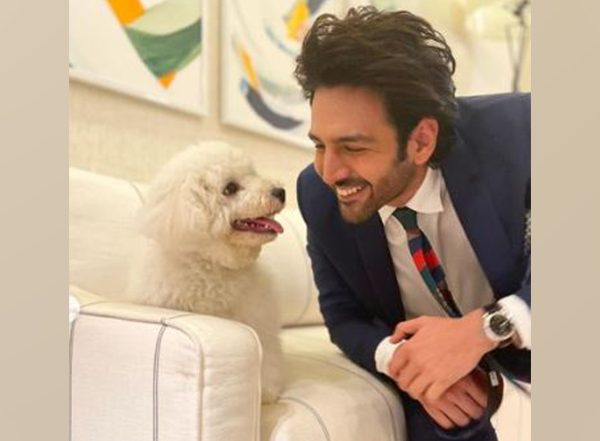 Entertainment News | Kartik Aaryan Cozies Up with Pet Pooch Katori Aaryan
