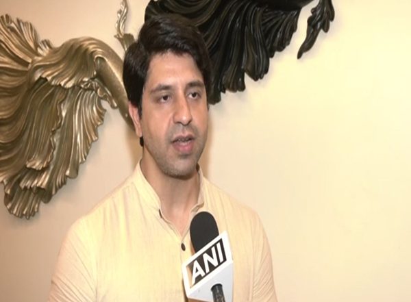 India News | WBSSC Scam: 'Yeh Rishta Kya Kehlata Hai?' BJP Leader Questions Mamata over Arpita's Pictures with Partha