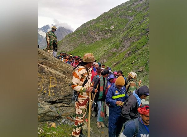 India News | J-K: Amarnath Yatra Halt from Nunwan-Pahalgam Base Camp Due to Heavy Rains, Continues from Dhumail Side