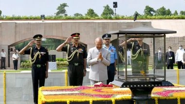 India News | Outgoing President Kovind Pays Homage to Mahatma Gandhi at Rajghat