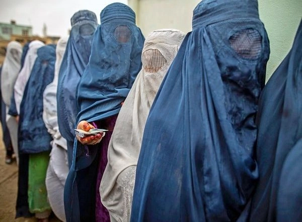 World News | New UN Report Highlights Women's Rights Erosion in Afghanistan Since Taliban Takeover