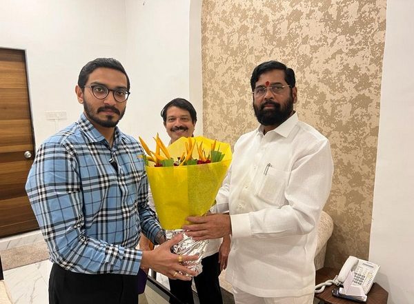 India News | Uddhav Thackeray's Nephew Meets Eknath Shinde, Extends Support