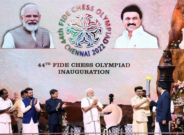 India News | Madras HC Orders Tamil Nadu Govt to Publish Photos of President, PM in Ads of Chess Olympiad