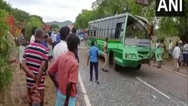 India News | Tamil Nadu: 6 Killed, 10 Hurt as Bus Rammed into Parked Lorry