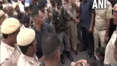 India News | Rahul Gandhi Sits on Road in Protest as Sonia Gandhi Questioned by ED