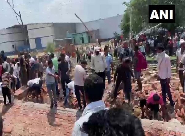 India News | Alipur Wall Collapse: 2 Arrested, 1 Absconding as Investigations Continue
