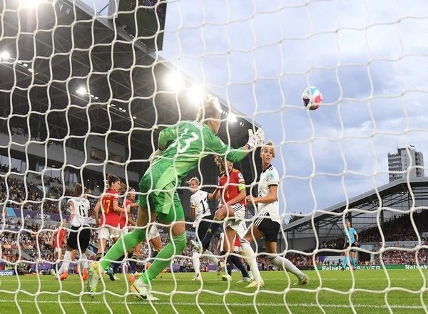 Sports News | Women's Euro 2022: Germany Confirm Quarter-final Slot After 2-0 Win over Spain, Denmark Defeat Finland 1-0