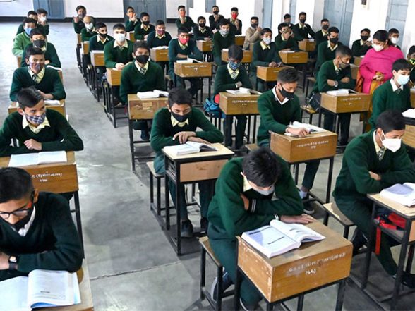 India News | Telangana Schools Closed Due to Heavy Rains Till July 18 - Vimarsana News