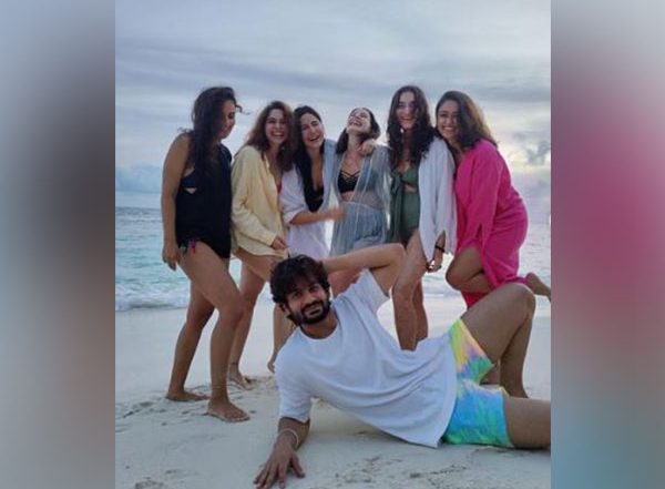 Entertainment News | Katrina Kaif Dumps Unseen Birthday Pictures, Enjoying Her Vacation