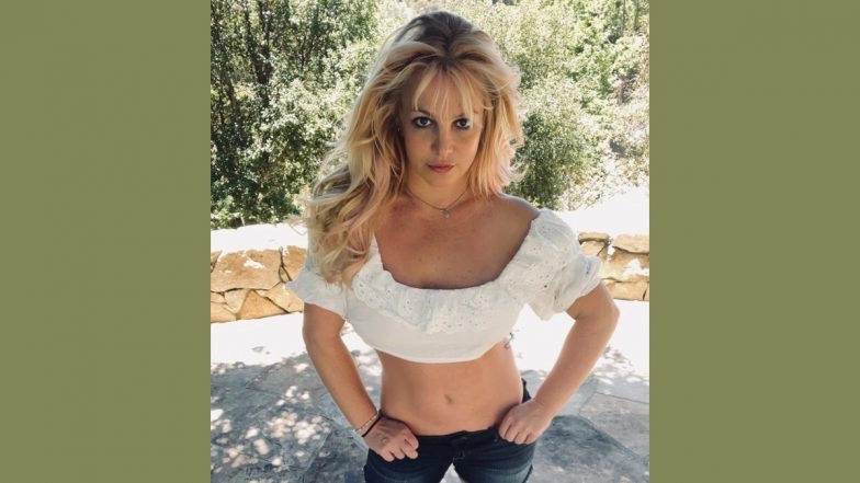 Britney Spears Slams a Burger Outlet Employee Who Consoled Her After She Cried