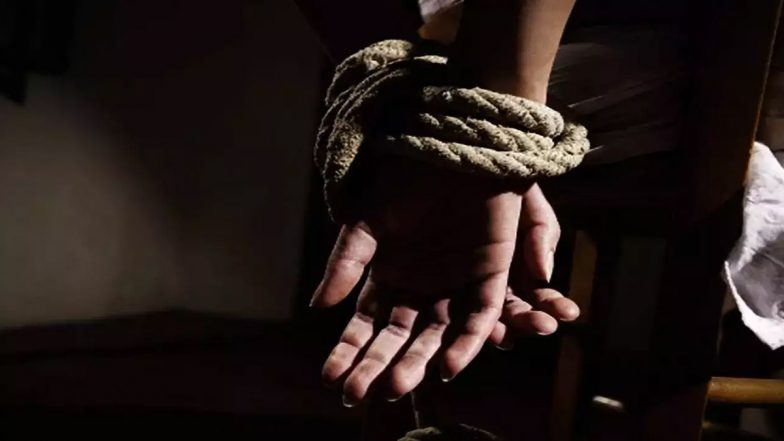 Uttar Pradesh Shocker: GRP Constable Alok Tiwari, Others Arrested for Kidnapping, Physically Torturing Car Dealer in Lucknow