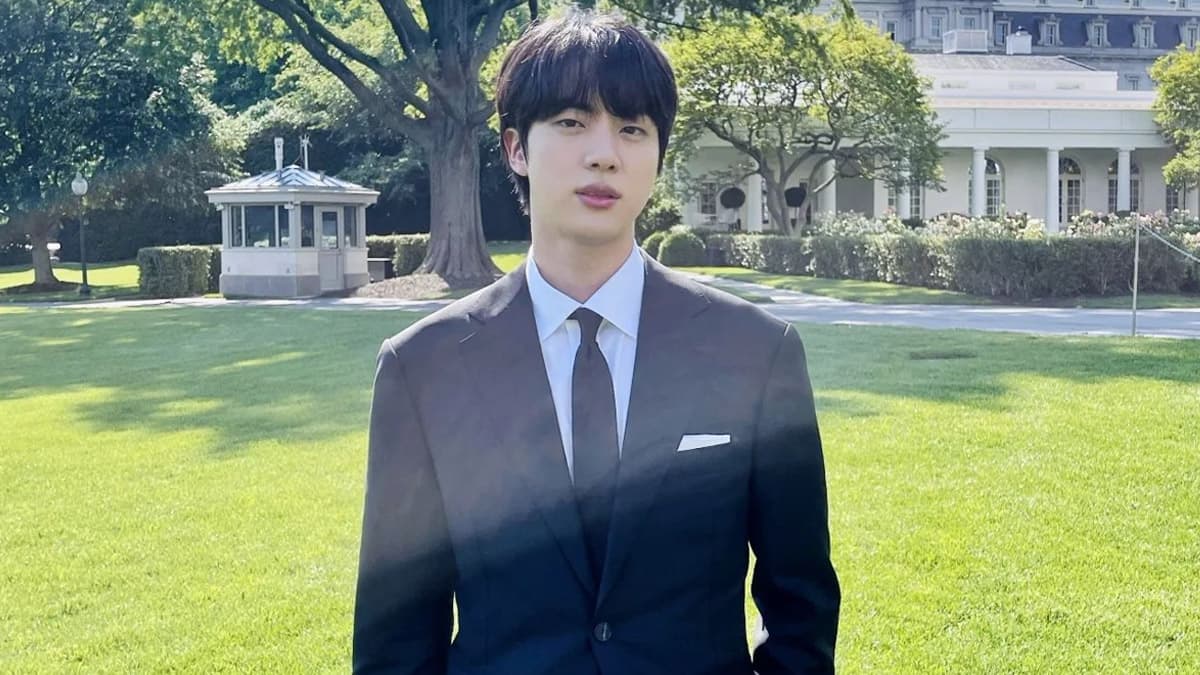 Jin Net Worth 2022: How Much Kim Seokjin Makes With BTS – StyleCaster