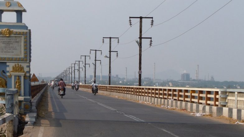 Telangana Floods: Bhadrachalam Cut-Off As Bridge on Flooded Godavari Closed; 6000 People Evacuated