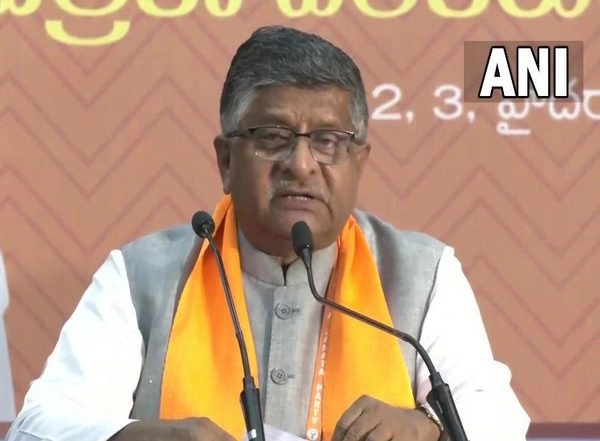 India News | PM Modi Advises Workers to Learn from Mistakes of Parties Which Are in Decline