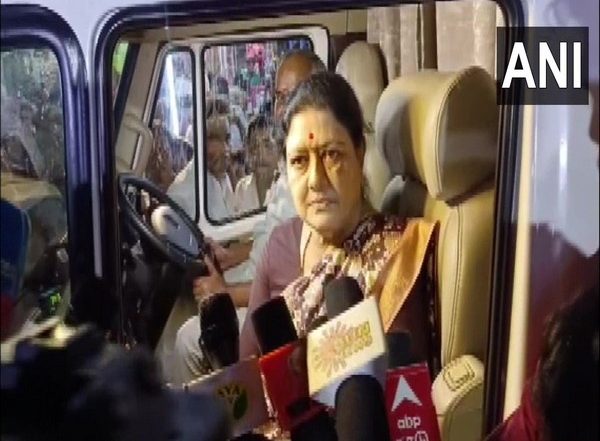 Tamil Nadu Panel Indicts VK Sasikala Over J Jayalalitha’s Death, Govt Says Action After Getting Legal Opinion