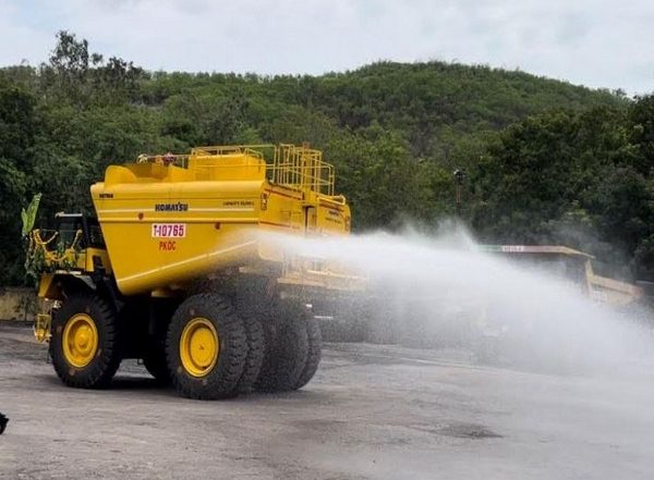 Business News | Komatsu India Launches New Super-giant Water Sprinkler WT 80KL