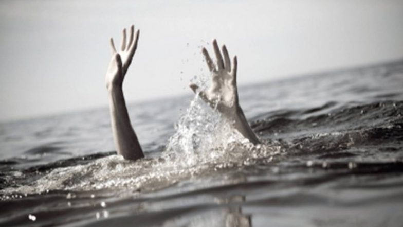 Mumbai Shocker: Two Die After Falling Into Vaitarna River While Taking Selfie in Virar