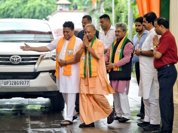 UP Govt Plans To Double Farmers’ Income Under ‘Panchamrut Yojana’