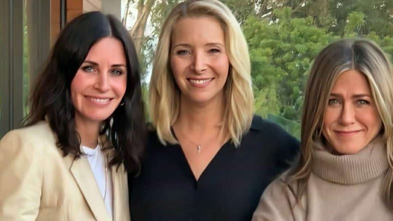 Friends Star Lisa Kudrow Reveals She Felt Insecure While Filming With Her Co-Stars Jennifer Aniston and Courteney Cox