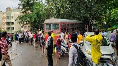 India News | Mumbai: 5 Injured as State Bus Crashes After Brake Failure