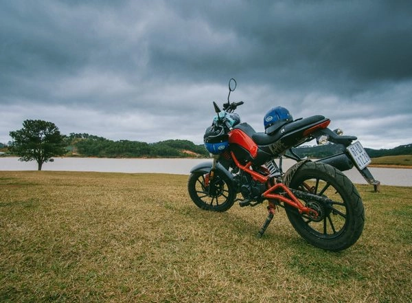 Business News | Two-wheeler Sales Expected to Rise Around 6 Pc During 2022-23: Report