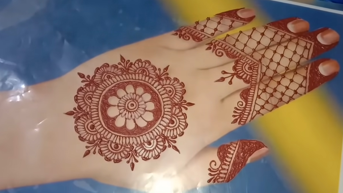 New goll tikki mehndi 😍😍 | Mehndi designs for fingers, Mehndi designs,  Mehndi simple