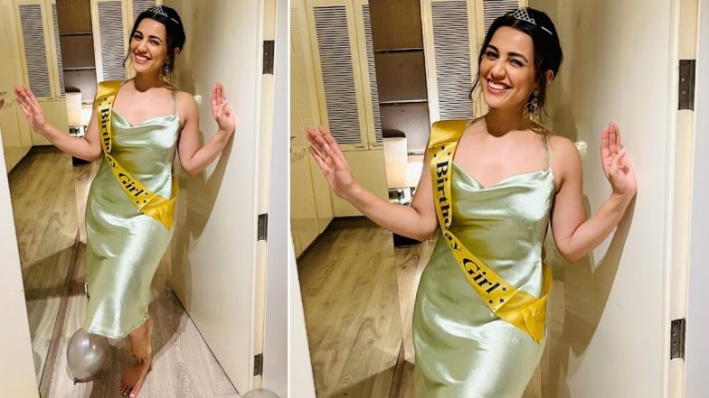 Esha Kansara Gets a Surprise Birthday Party From Her Fiancé Siddharth and Her Closest Friends From the Industry! (View Pics)