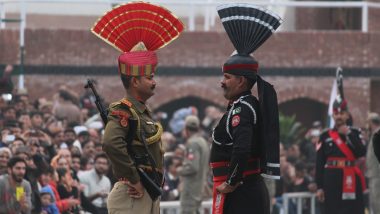 Attari-Wagah Border Beating Retreat Ceremony Live Streaming: Watch Live Telecast Of The Ceremony on Occasion of Independence Day 2022