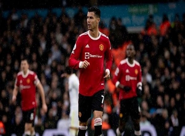 Sports News | Cristiano Ronaldo Cautioned by Police After Smashing Phone of Everton Fan