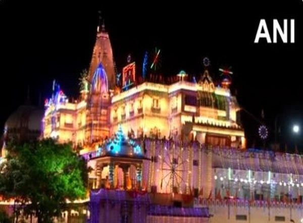 India News | Devotees Flock to Temples to Celebrate Janmashtami