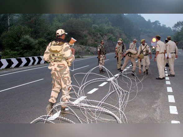 India News | J-K: 2 LeT Terrorists, Involved in Grenade Attack on Civilian, Arrested in Budgam - Vimarsana News