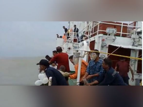 World News | Indian Coast Guard Rescues 27 Bangladeshi Fishermen - Vimarsana News