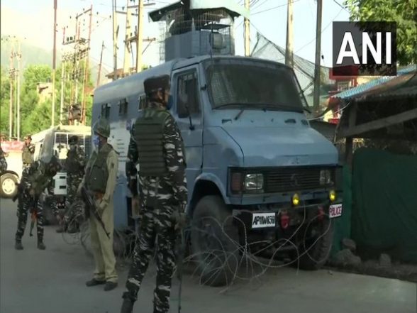 India News | J-K: Civilians Injured in Grenade Blast by Terrorists in Srinagar - Vimarsana News