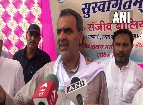 India News | Shrikant Tyagi, Not His Family Should Get Punishment, Says Union Minister Sanjiv Balyan After Tyagis' Mahapachayat