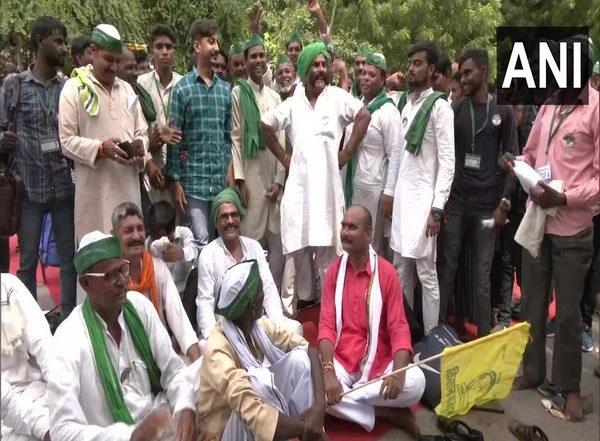 India News | Farmers Protest at Delhi's Jantar Mantar Against Unemployment