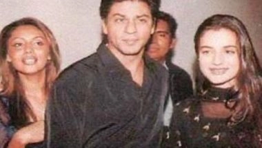 Entertainment News |  Ameesha Patel Poses with Shah Rukh Khan, Gauri in Throwback Picture