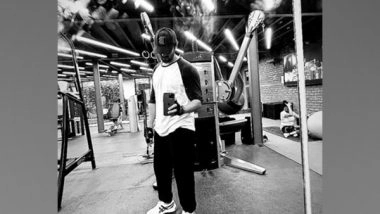 Entertainment News | Kartik Aaryan Drops a New Mirror Selfie from Workout Session