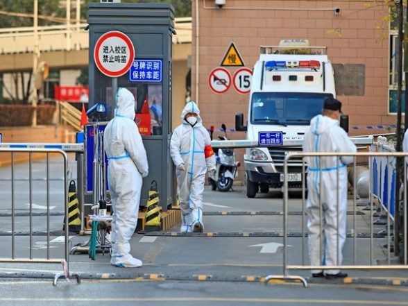 World News | China: Mass Testing in Chongqing Amid COVID-19 Surge - Vimarsana News