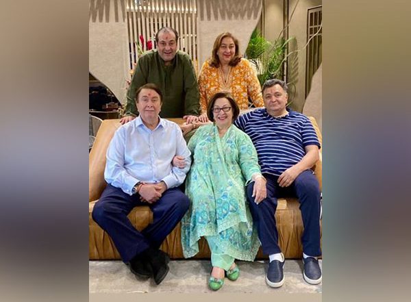 Entertainment News | Neetu Kapoor Along with Daughter Riddhima Remembers Rajiv Kapoor on Actor's Birth Anniversary