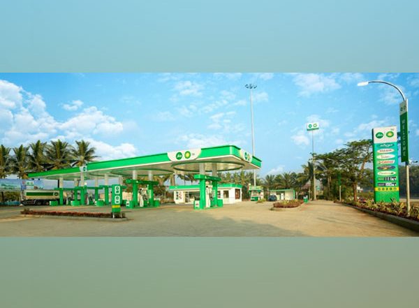 Business News | Hero Electric to Partner with Jio-bp for 2-wheeler EV Adoption